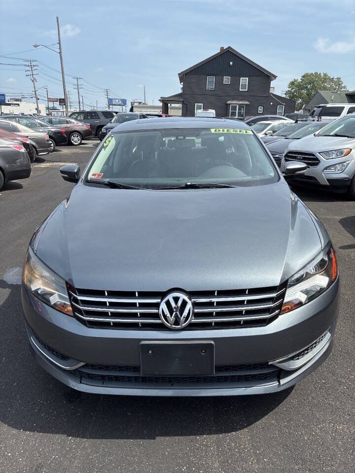Used 2015 Volkswagen Passat TDI SE FWD image 3
