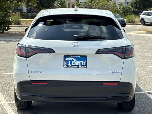 Certified 2027 Honda HR-V LX image 5