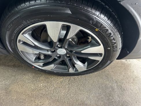 Used 2018 Buick Regal Preferred w/ Sights and Sounds Package image 18