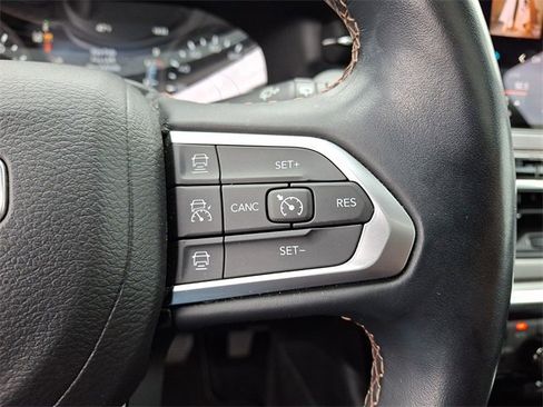 Used 2022 Jeep Compass Limited w/ Sun and Sound Group image 24