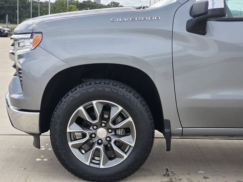 Used 2024 Chevrolet Silverado 1500 LT AWD/4WD image 6