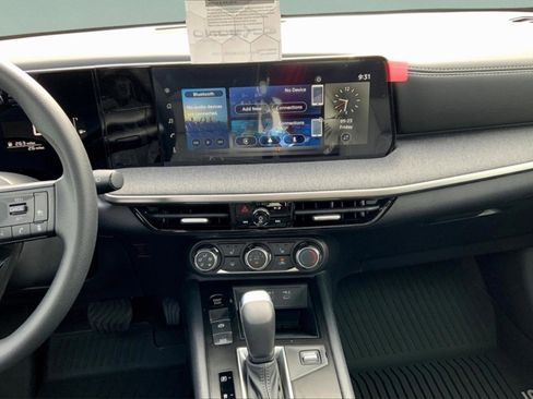 New 2025 Nissan Kicks SV w/ SV Premium Package image 8