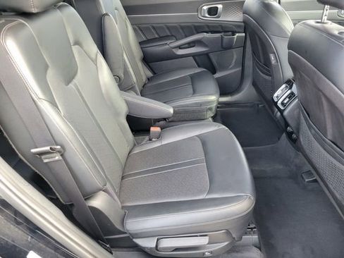 Used 2021 Kia Sorento SX image 16