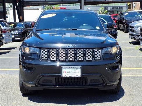 Certified 2021 Jeep Grand Cherokee Laredo X AWD/4WD image 2