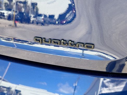 Used 2022 Audi e-tron Premium Plus image 9