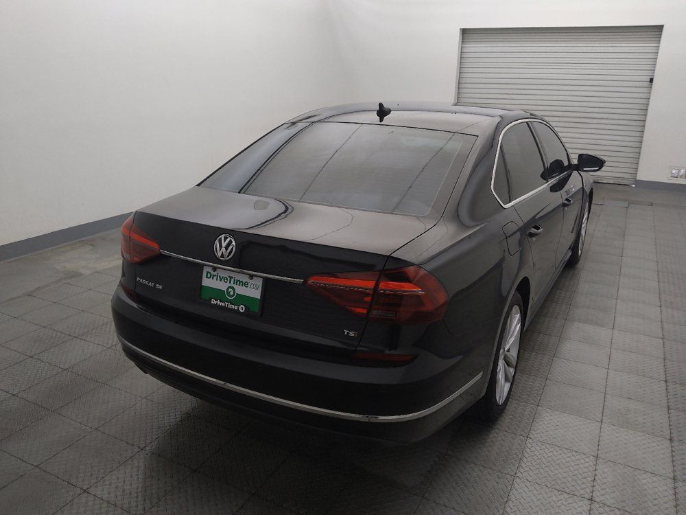 Used 2018 Volkswagen Passat 2.0T SE FWD image 7