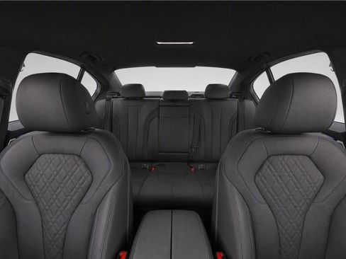 Used 2023 BMW 540i w/ M Sport Package RWD image 18