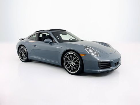 Used 2017 Porsche 911 Carrera RWD image 3