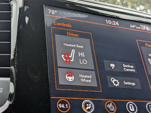 Used 2022 Jeep Grand Cherokee Limited w/ Tech Group image 21