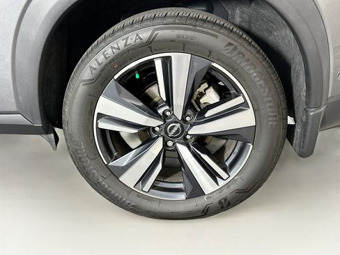 Used 2023 Nissan Rogue SL w/ SL Premium Package FWD image 11