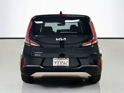 Certified 2023 Kia Soul LX w/ LX Technology Package image 6