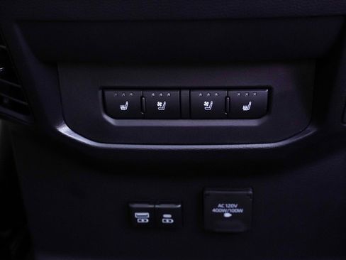 New 2026 Toyota Tundra Platinum image 32