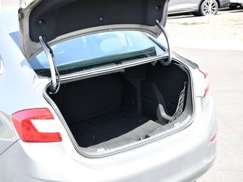 Used 2017 Chevrolet Cruze LT w/ Convenience Package FWD image 20