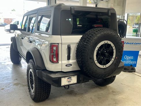 New 2026 Ford Bronco Badlands w/ Sasquatch Package AWD/4WD image 6