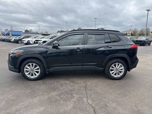 Used 2023 Toyota Corolla Cross LE w/ Moonroof Package image 6