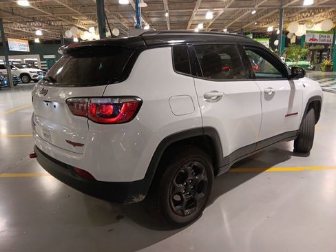 Used 2024 Jeep Compass Trailhawk image 6