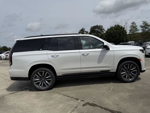 Used 2024 Cadillac Escalade Sport w/ Touring Package RWD image 29