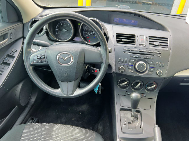 Used 2013 MAZDA MAZDA3 i SV w/ Convenience Pkg FWD image 12