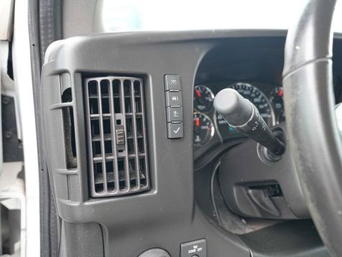 Used 2022 Chevrolet Express 3500 w/ Power Convenience Package RWD image 23