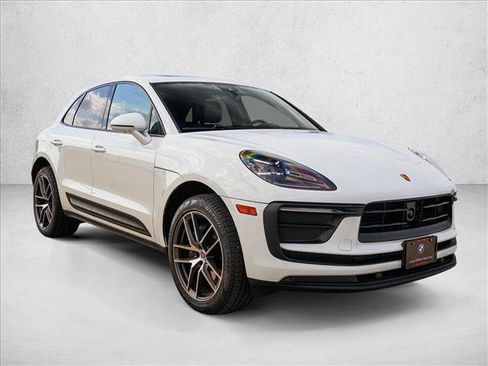 Used 2023 Porsche Macan Turbo AWD/4WD image 3