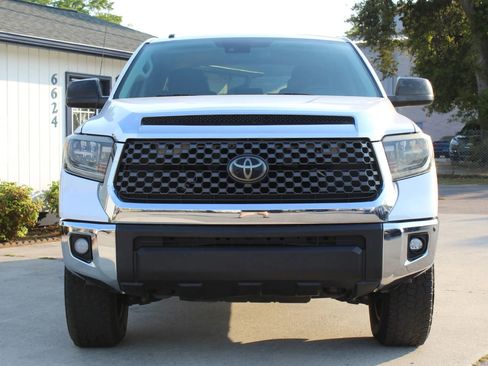 Used 2018 Toyota Tundra SR5 w/ TRD Off Road Package image 8