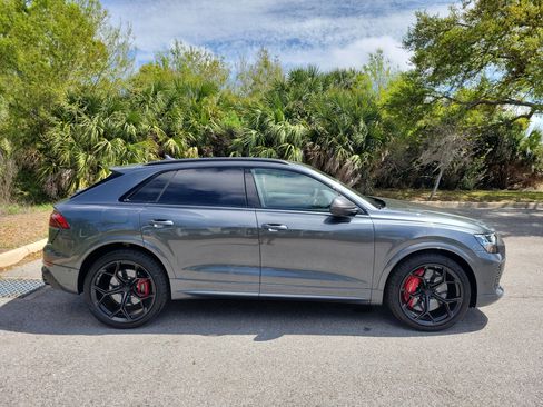 New 2026 Audi RS Q8 performance image 3