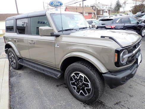 Certified 2025 Ford Bronco Outer Banks image 8