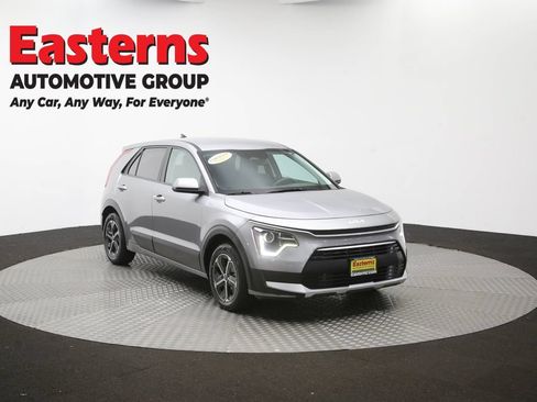 Used 2025 Kia Niro LX FWD image 48