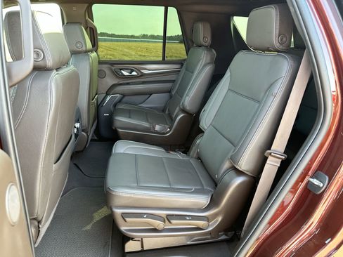 Used 2022 GMC Yukon Denali image 24