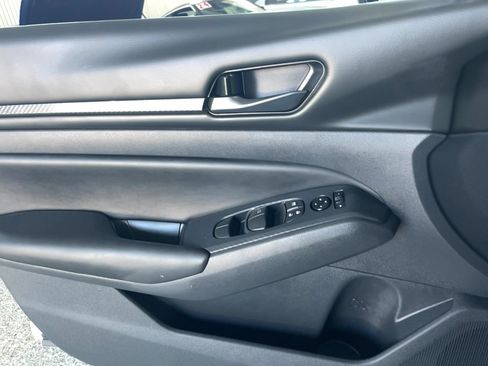 Certified 2025 Nissan Altima 2.5 S image 10