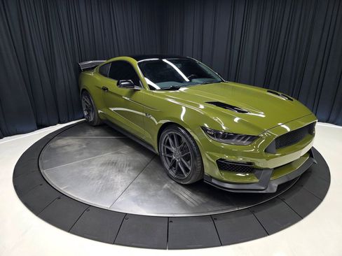 Used 2017 Ford Mustang GT image 6