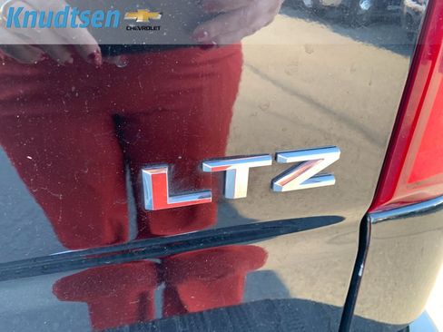 Used 2020 Chevrolet Silverado 1500 LTZ w/ LTZ Plus Package AWD/4WD image 10