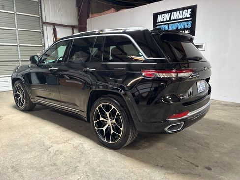 Used 2023 Jeep Grand Cherokee Summit AWD/4WD image 6