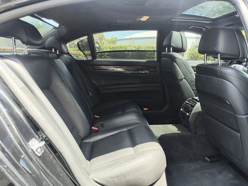 Used 2015 BMW 750Li xDrive AWD/4WD image 15