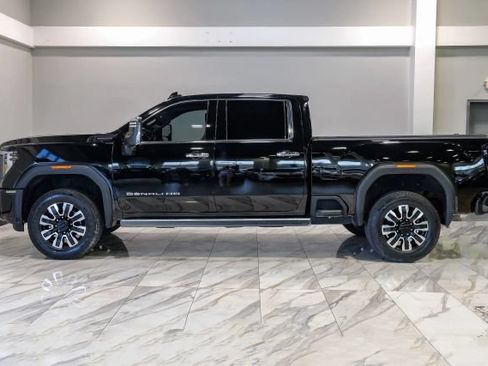 Used 2024 GMC Sierra 2500 Denali Ultimate AWD/4WD image 17