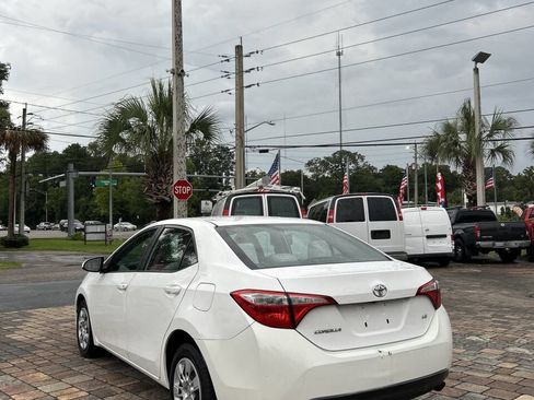 Used 2014 Toyota Corolla LE image 6