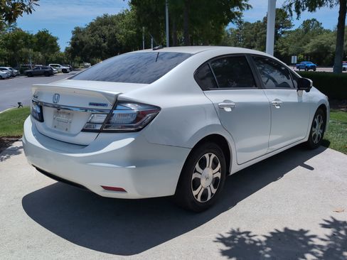 Used 2015 Honda Civic Hybrid Sedan image 10