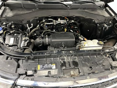 Used 2022 Ford Explorer XLT image 37