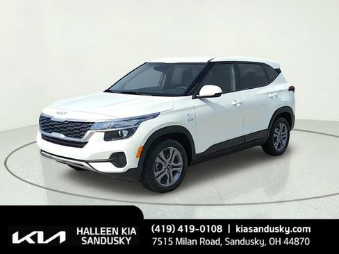 Certified 2023 Kia Seltos LX AWD/4WD image 1