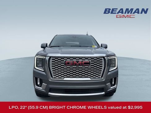 Used 2021 GMC Yukon Denali w/ Denali Premium Package AWD/4WD image 2