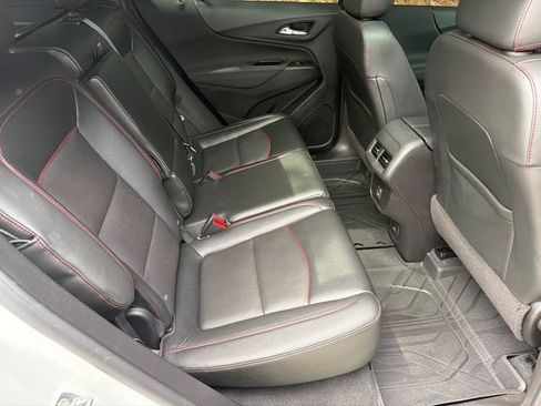 Used 2022 Chevrolet Equinox RS w/ RS Leather Package FWD image 17