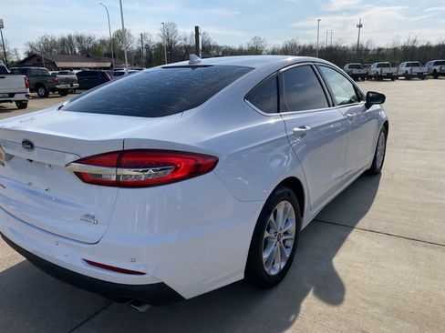 Used 2019 Ford Fusion SE image 6