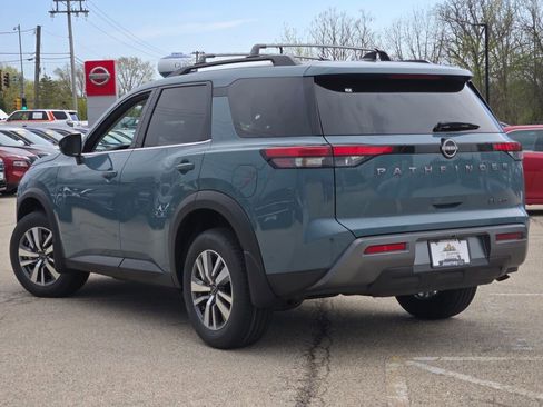 New 2026 Nissan Pathfinder SL AWD/4WD image 12