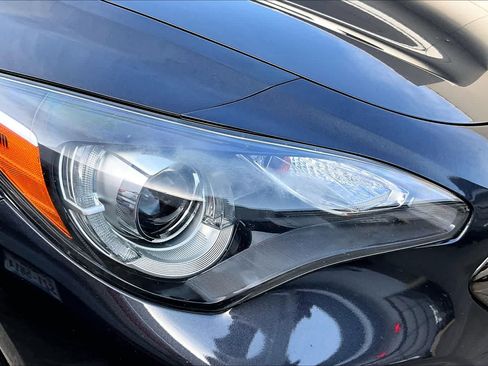 Used 2020 Kia Stinger GT-Line RWD image 26