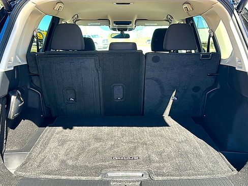 Certified 2025 Nissan Rogue SV image 21