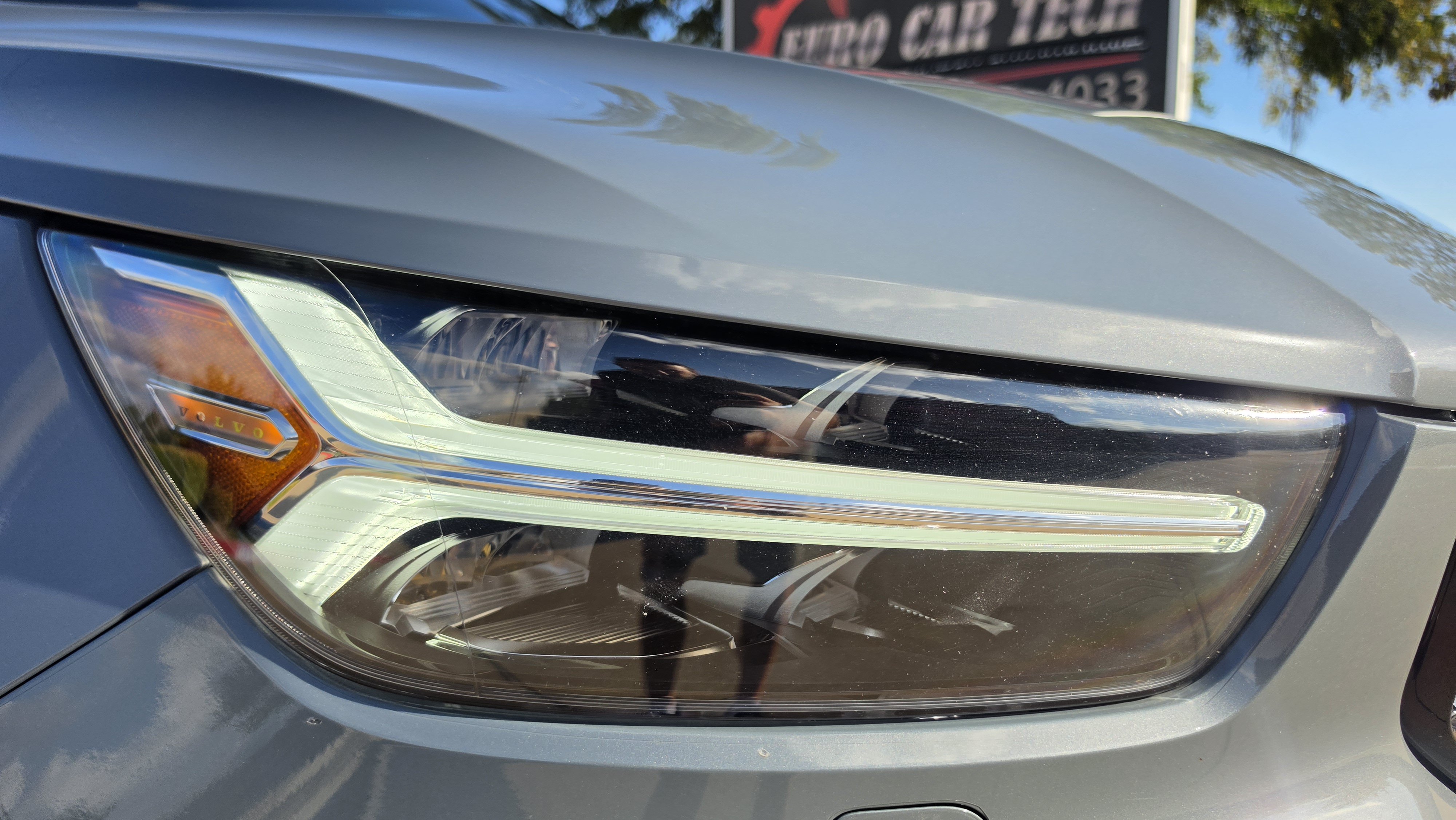 Used 2021 Volvo XC40 T5 R-Design w/ Advanced Package AWD/4WD image 12