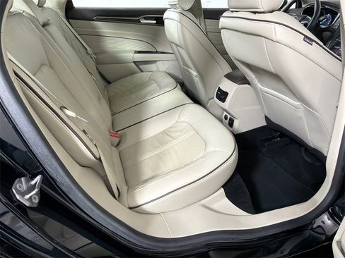 Used 2018 Ford Fusion Platinum image 17