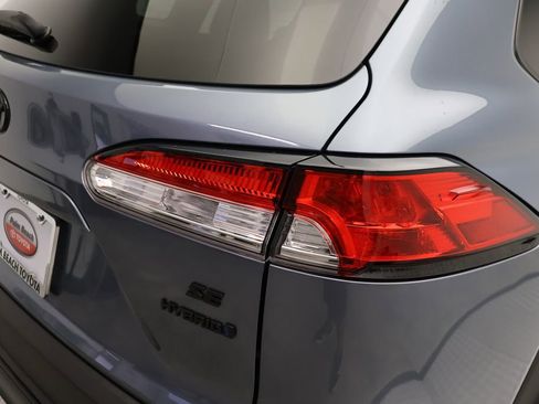 Certified 2023 Toyota Corolla Cross SE image 9
