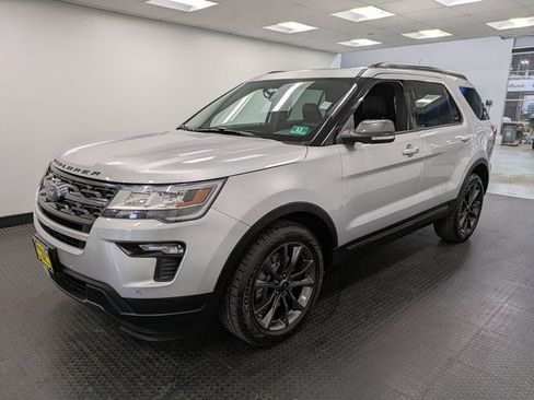 Used 2018 Ford Explorer XLT w/ Equipment Group 202A image 1