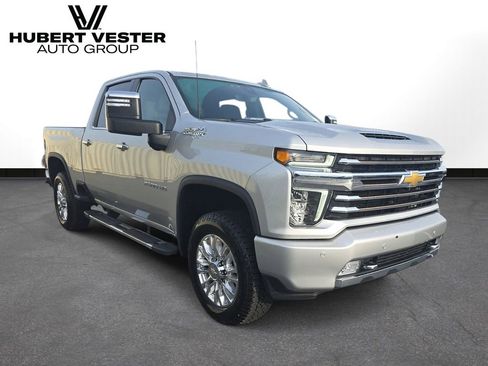 Used 2023 Chevrolet Silverado 2500 High Country w/ Z71 Off-Road Package AWD/4WD image 4